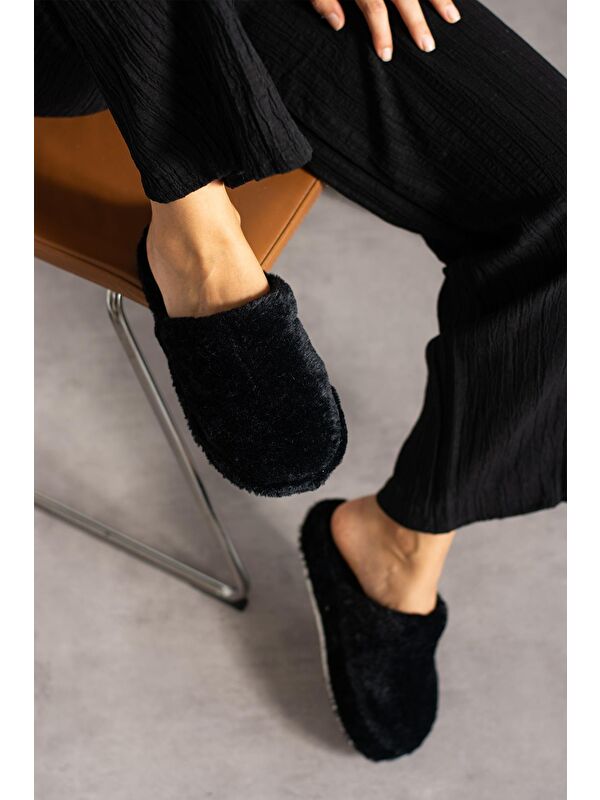 TÜYLÜ KAPALI Kadın Ev Terliği Kışlık Terlik Sessiz Taban - Görsel 2