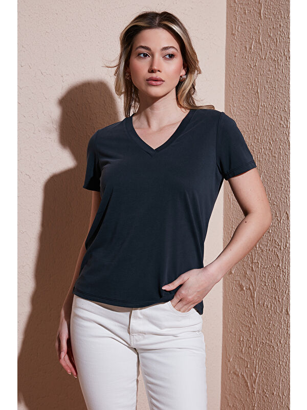 Fashion Friends Modal Rahat Kalıp V Yaka Bluz 26Y0144K1