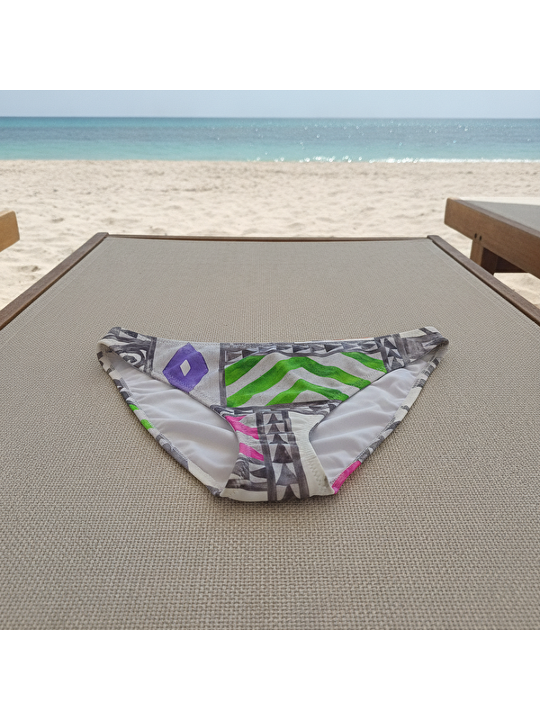 Bonbon Kadın Plaj Giyim Desenli Bikini Alt Bb2579