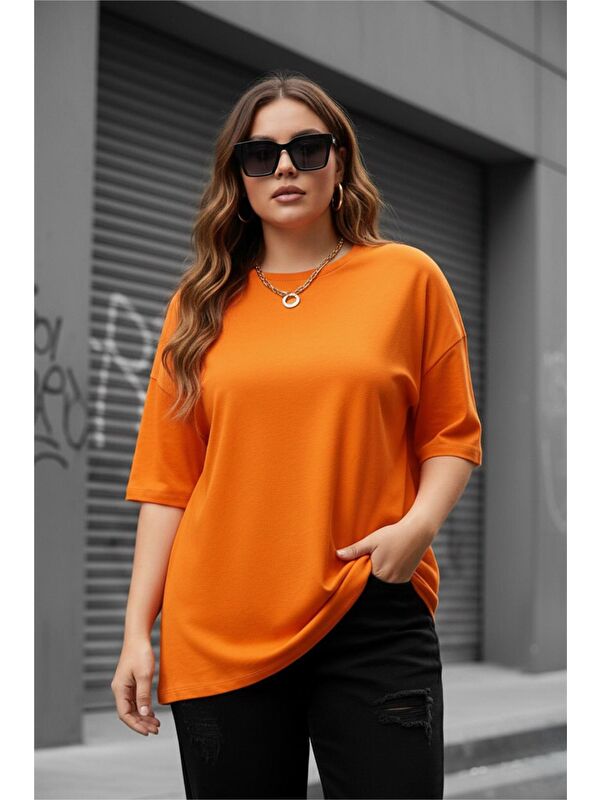 Oksit Mily Kadın Büyük Beden Battal Basic Bisiklet Yaka Pamuklu T-Shirt Rahat Kesim Unisex Sevgili Kombini
