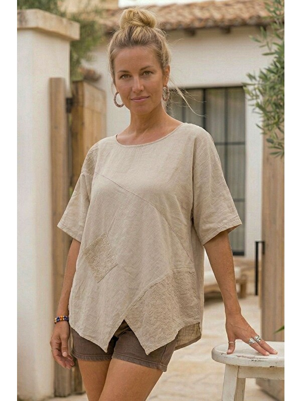 Chiccy Bej Havuz Yaka Kısa Kol Cepli Brodeli Asimetrik Casual Keten Görünümlü Oversize Dokuma Bluz 75 67