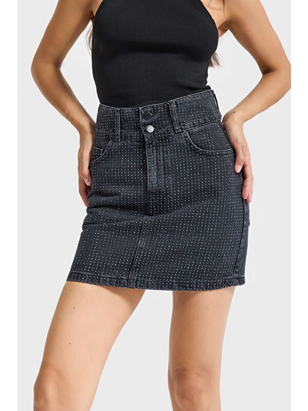It's Basic Kadın Koyu Füme Renk 1w5-1 Straight Fit Parlak Taşlı %100 Pamuk Tasarım Mini Denim Etek