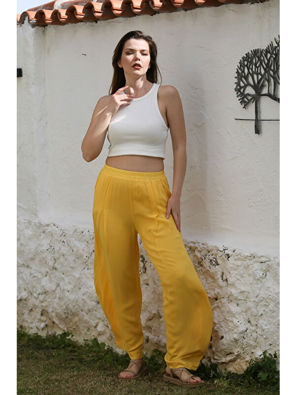 Chiccy Sarı Cepli İnce Astarlı Çift Katlı Pileli Lastikli Bel Casual Dokuma Pantolon 108 60