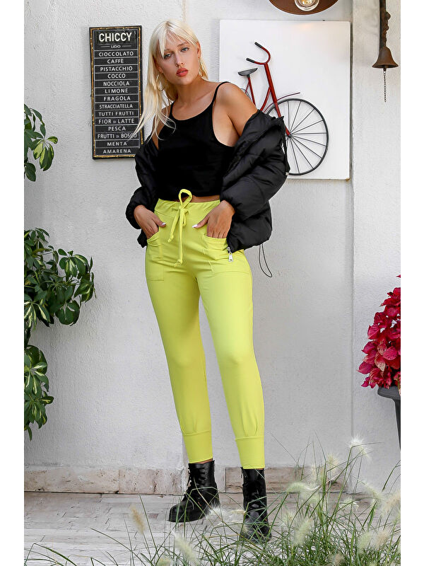 Chiccy Kadın Açık Yeşil Bağlamalı Çift Cepli Standart Dar Paça Casual Pamuk Örme Pantolon
