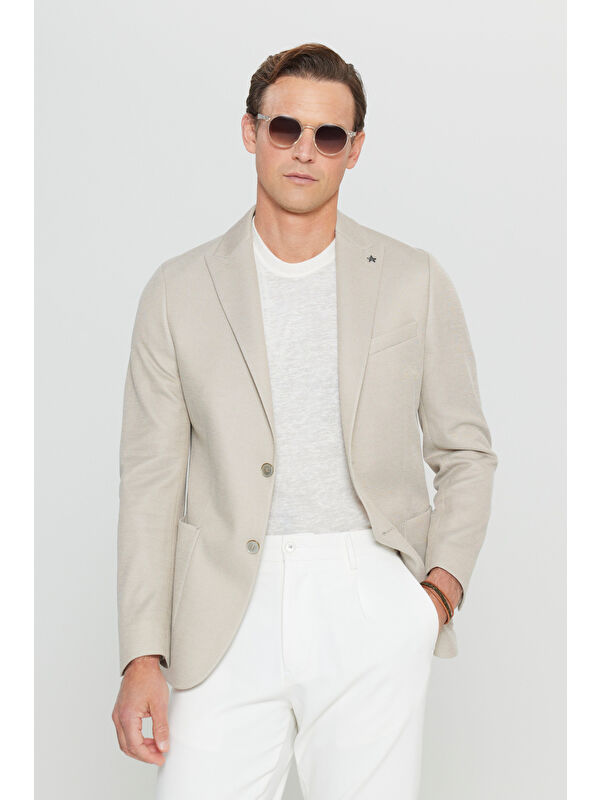 Altınyıldız Classics Erkek Bej 360 Her Yöne Esneyen Pamuklu Slim Fit Kırlangıç Yaka Armürlü Blazer Ceket