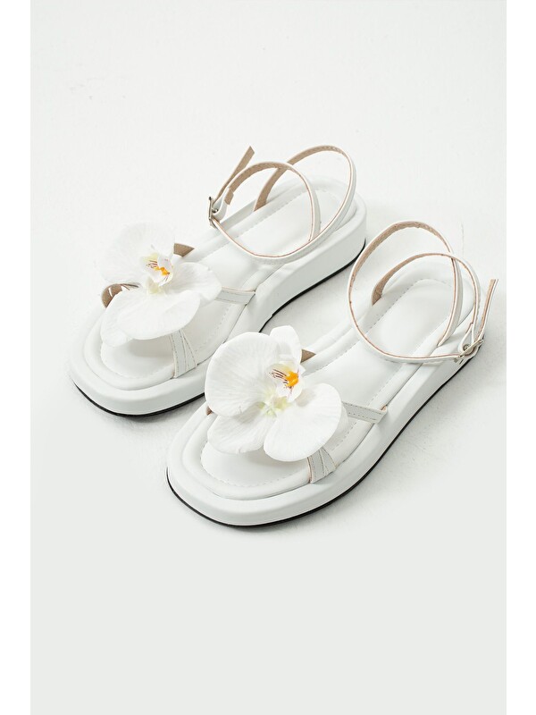DUXAL SHOES Daisy Bej Çiçek Detaylı Kadın Sandalet