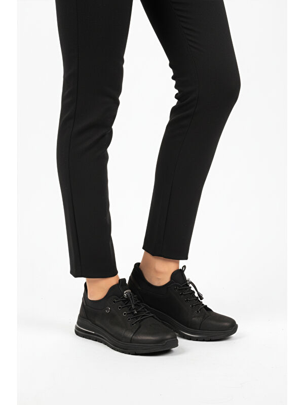 Siyah Nubuk Lastik Bağcıklı Kadın Casual Ayakkabı 5004 Z - Görsel 4