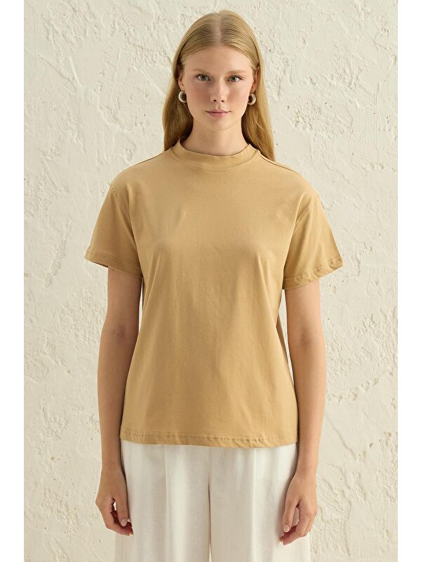 Kadriye Baştürk Kısa Kollu Basic T-Shirt Camel