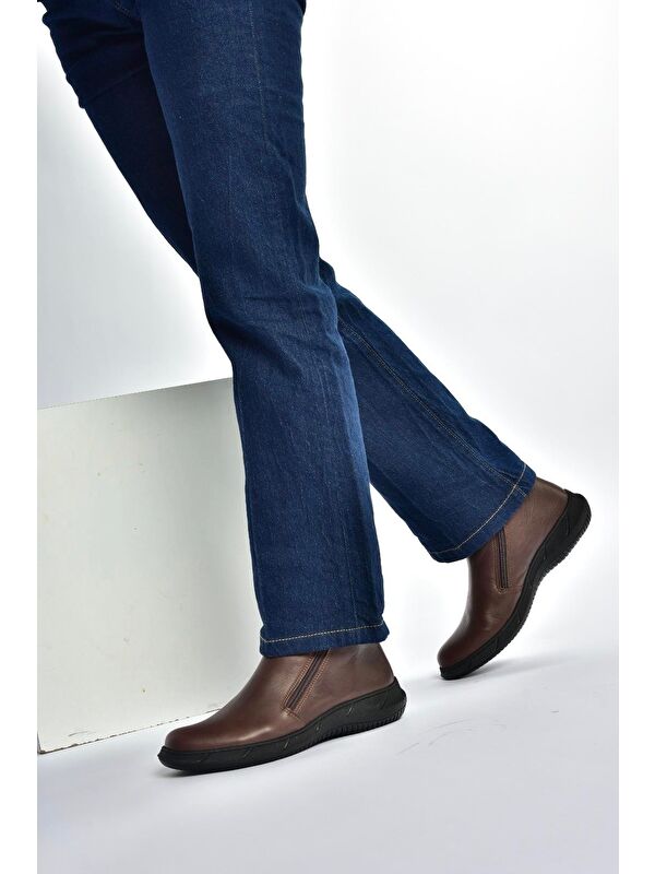 Kahverengi Kadın Bot V398577603 - Görsel 3