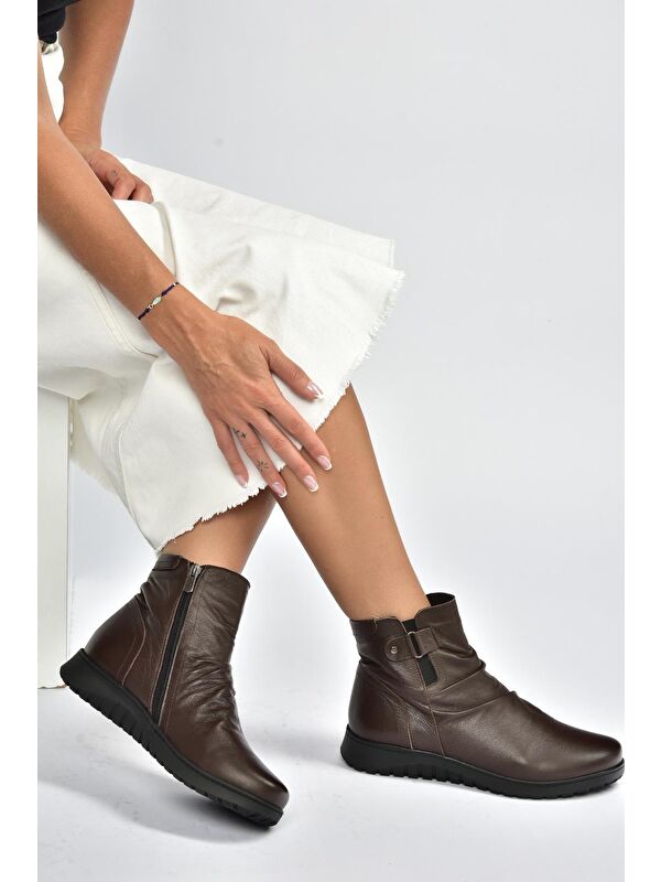 Kahverengi Kadın Bot V324501703 - Görsel 4