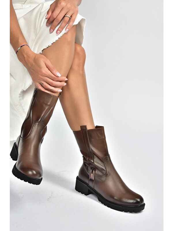 Kahverengi Kadın Bot V654070603 - Görsel 3