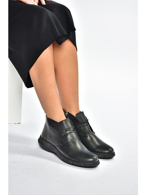 Siyah Kadın Bot V398553603 - Görsel 3