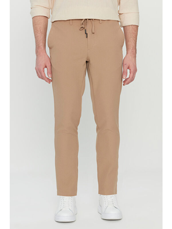 Altınyıldız Classics Erkek Bej Slim Fit Dar Kesim Beli Bağlamalı Yan Cepli Casual Pantolon