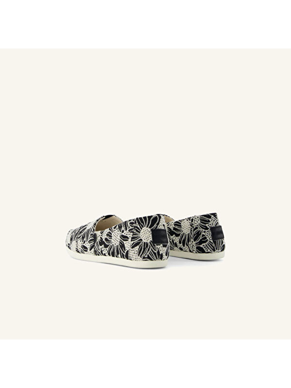 Toms Beyaz Toms Espadril Alpargata Kadın 10021888 10021932 Classic Oversized Floral Eyelet