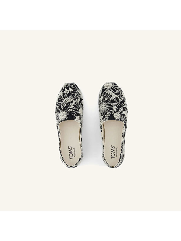 Toms Beyaz Toms Espadril Alpargata Kadın 10021888 10021932 Classic Oversized Floral Eyelet