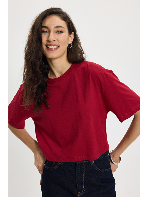 TUDORS Kadın Slim Fit Dar Kesim %100 Pamuk Kısa Kollu Bisiklet Yaka Bordo Crop Tişört