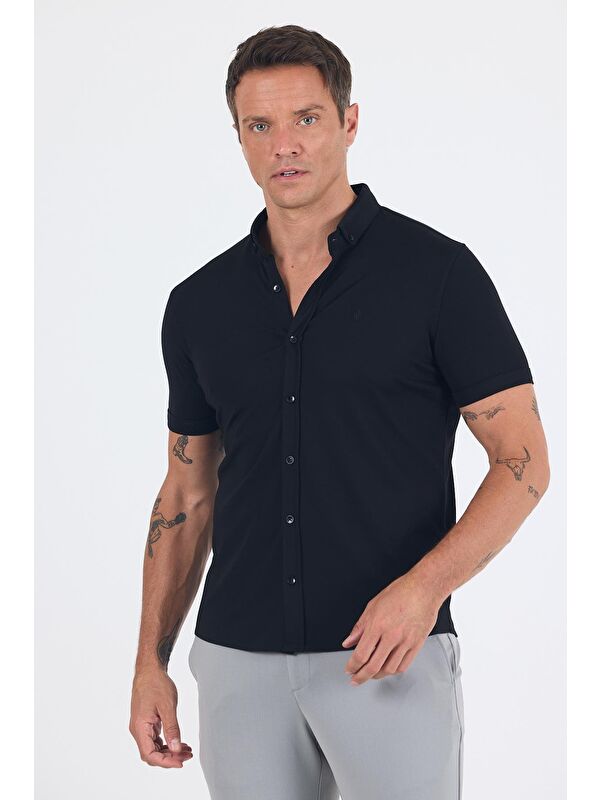 İMZA Siyah İtalyan Düğmeli Yaka Kısa Kol Cepsiz Slim Fit Gömlek 1004250255