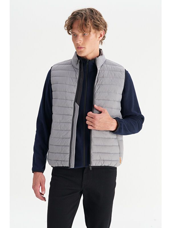 Wrangler Regular Fit Normal Kesim Dik Yaka Cepli Şişme Yelek