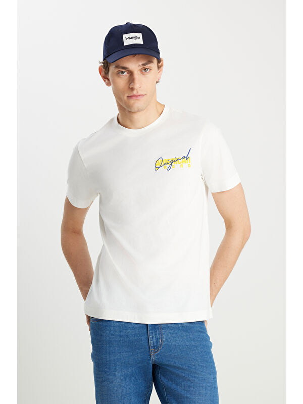 Wrangler %100 Pamuk Regular Fit Bisiklet Yaka Ekru Tişört