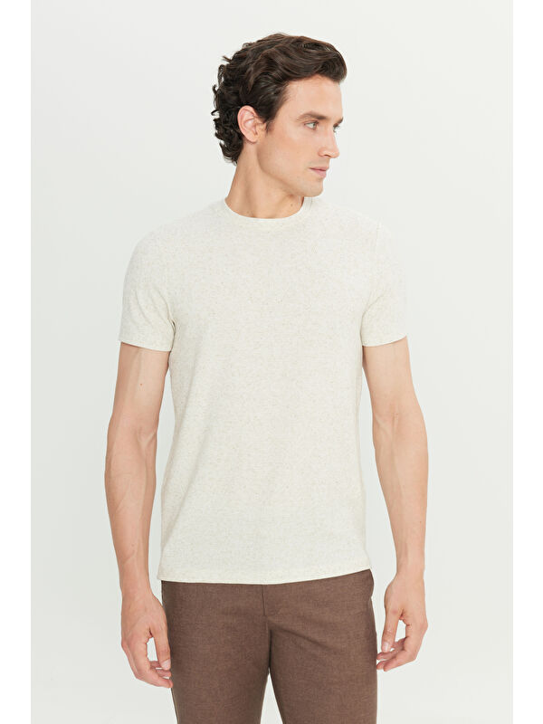 Altınyıldız Classics Erkek Bej Keten Slim Fit Dar Kesim Bisiklet Yaka Jakarlı Tişört