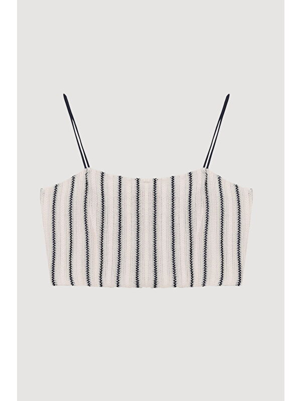QUZU Çizgi Detaylı Askılı Crop Bluz Ekru