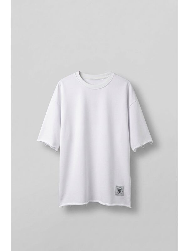 Abluka Online Erkek Oversize Püskül Detaylı Basic Örme T-Shirt Beyaz