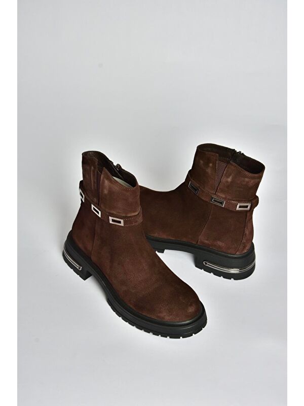 Kahverengi Kadın Bot V555575602 - Görsel 2