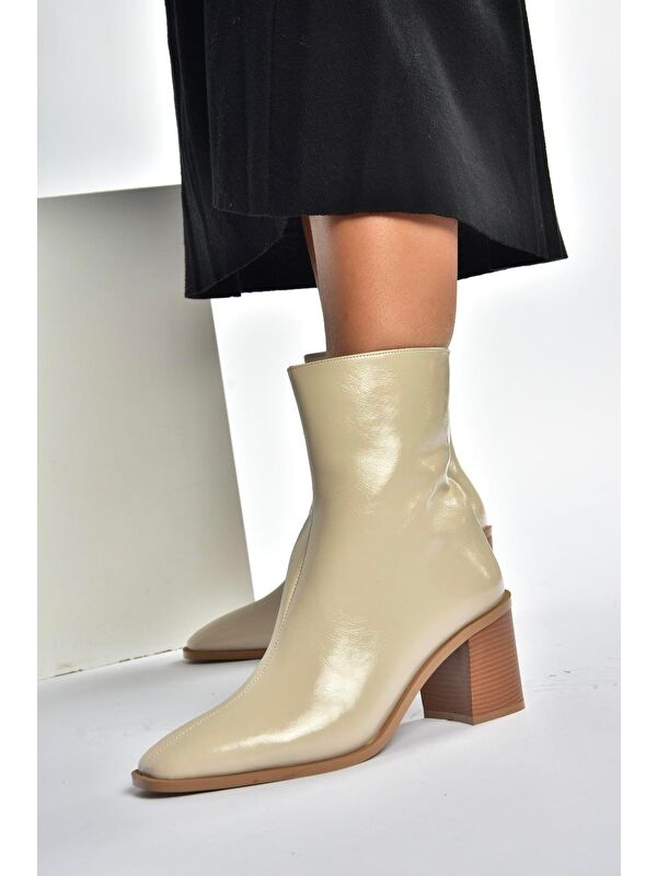 Bej Kadın Bot V250330309 - Görsel 3