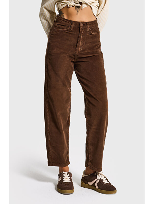 It's Basic Kadın Kahve Renk 26w5-42 Relax Fit Elastan Kumaş Velvet Kadife Kumaş Pantolon