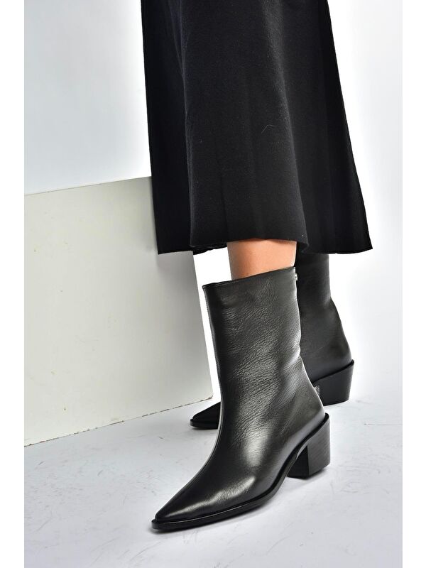 Siyah Kadın Bot V654082003 - Görsel 3
