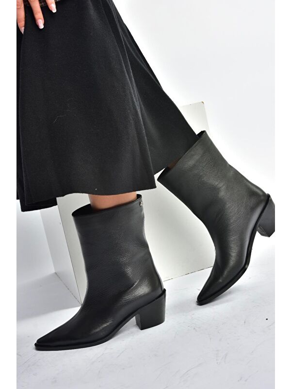 Siyah Kadın Bot V654082003 - Görsel 4