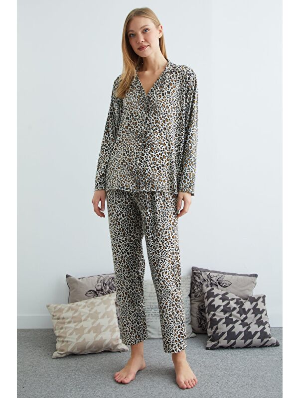 Fullamoda Büyük Beden Kalp Baskılı Düğmeli Pijama Takımı