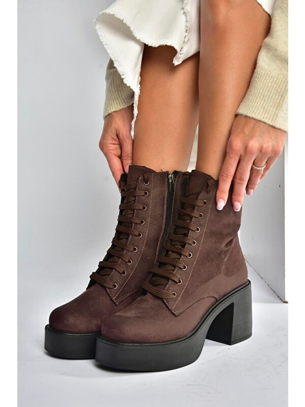 Kahverengi Kadın Bot V726681502 - Görsel 6