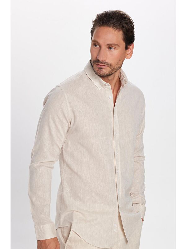 TUDORS Erkek Slim Fit Dar Kesim Uzun Kollu Keten Premium Seri Düğmeli Yaka Spor Bej Gömlek