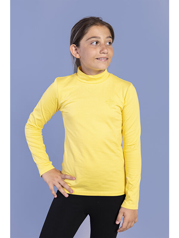 Toontoykids Kız Çocuk Nakışlı Balıkçı Yaka Okul Tişörtü