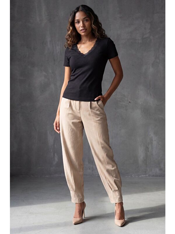Madmext Siyahv Yaka Dantelli Slim Fit Kadın Tişört Mg2683