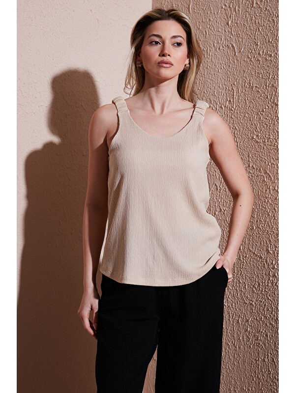 Fashion Friends Standart Fit V Yaka Büzgülü Kalın Askılı Bluz 25Y0513K1