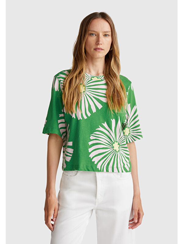 United Colors Of Benetton Kadın Yeşil Keten Karışımlı Boxy Fit Çiçek Desenli T-Shirt