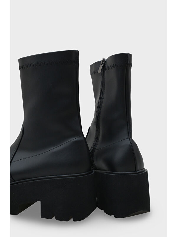 Stacy Dolgu Tabanlı Kadın Bot - Görsel 5