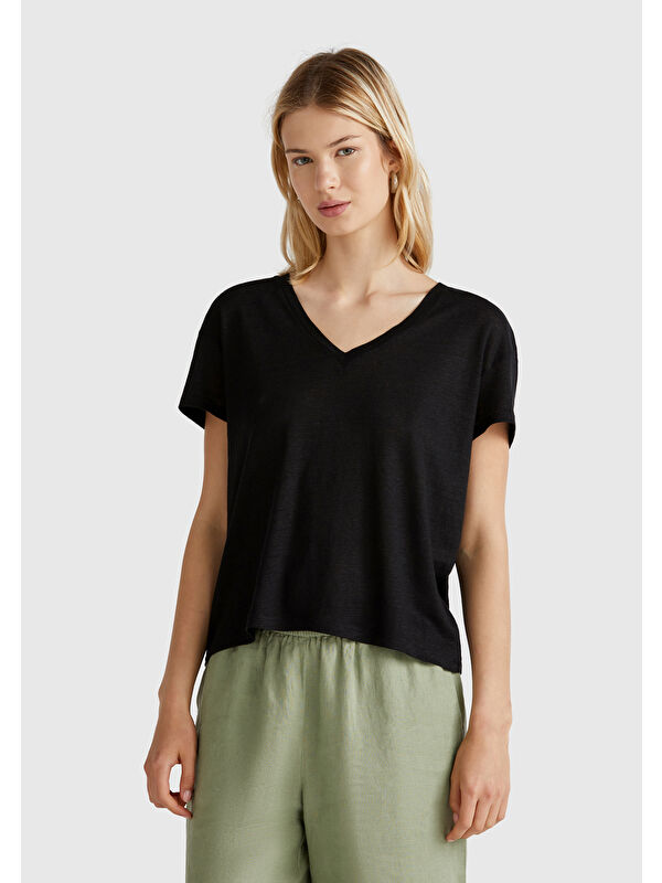 United Colors Of Benetton Kadın Siyah %100 Keten Düşük Omuzlu Relax Fit V Yaka T-Shirt