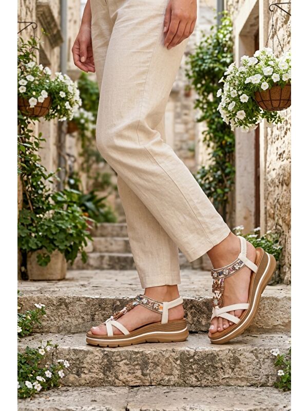 Voyager Beyaz Voyager Hakiki Deri Taş İşlemeli Kadın Sandalet B481 Z