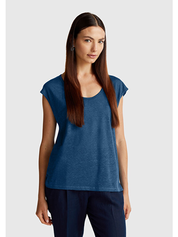 United Colors Of Benetton Kadın Denim %100 Keten Yanları Yırtmaçlı Relax Fit Yuvarlak Yaka T-Shirt