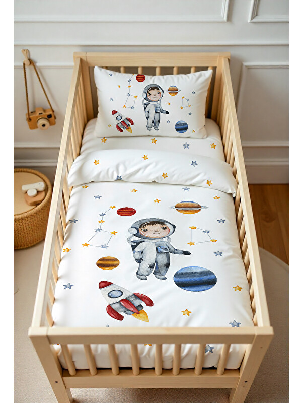 Milbay Grup Uzay ve Gezegen,Astronot Desenli Bebek Nevresim Takımı Çift Taraflı 100x150 cm Çarşafsız