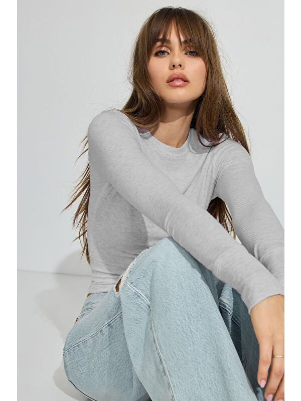 Madmext Gri Bisiklet Yaka Slim Fit Kadın Body Mg2564