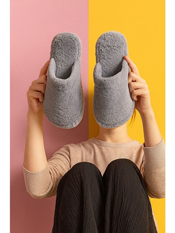 TÜYLÜ KAPALI Kadın Ev Terliği Kışlık Terlik Sessiz Taban - Görsel 3