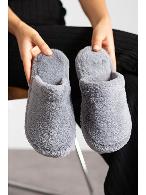 TÜYLÜ KAPALI Kadın Ev Terliği Kışlık Terlik Sessiz Taban - Görsel 4