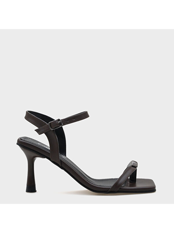 Cindy Küt Burunlu Topuklu Bilekten Bantlı Parmak Arası Kadın Sandalet - Görsel 3