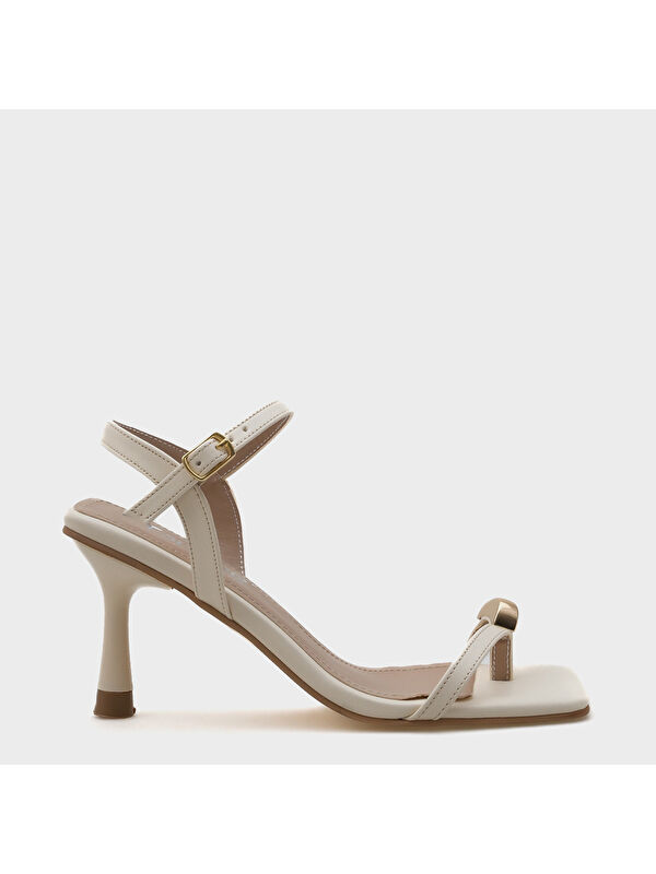 Cindy Küt Burunlu Topuklu Bilekten Bantlı Parmak Arası Kadın Sandalet - Görsel 3