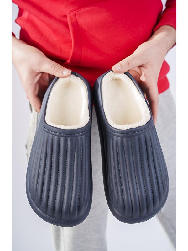 FLORA Kapalı İçi Yünlü Unisex Ev Terliği Kışlık Terlik Su Geçirmez - Görsel 4