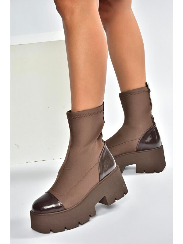 Kahverengi Kadın Bot V272902904 - Görsel 6